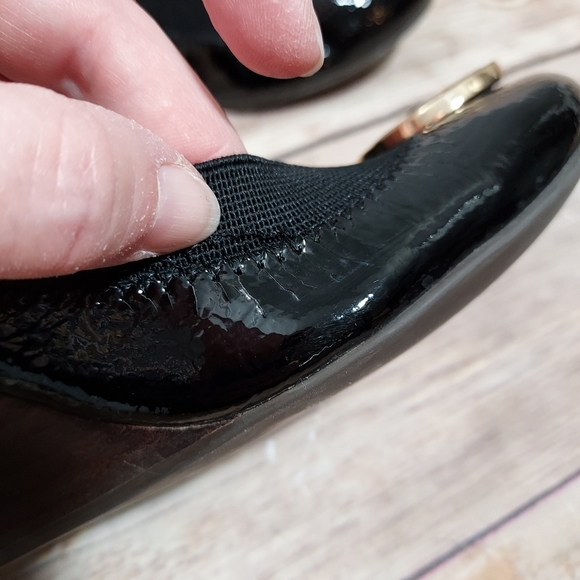 Tory Burch black patent logo Caroline wedge heels 7 - Picture 15 of 16